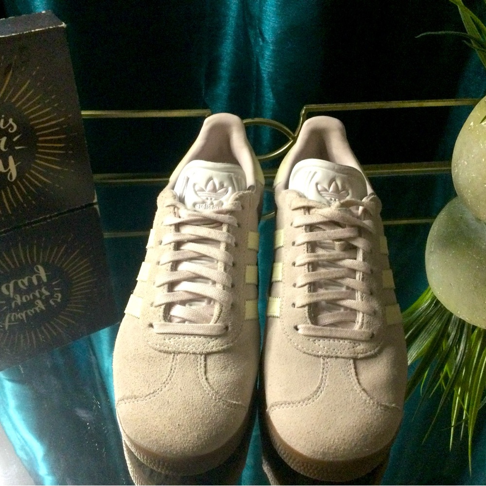 Adidas Gazelle, blush. Worn 7-10 times. Still clean & cute!